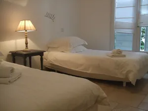 Image of MONTAUROUX 30 mn to Cannes flat on the ground floor in a standing propertie
