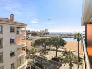 Image of Studio Résidence Azur-3 by Interhome