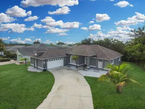 Image of San Carlos home near airport, FGCU and shoping