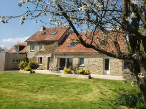 Image of Renovated country property 2kms from town