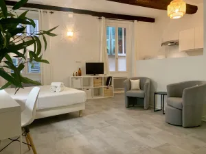 Image of STUDIO VIEILLE VILLE