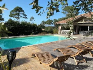 Image of House \/ Villa - MOLIETS ET MAA