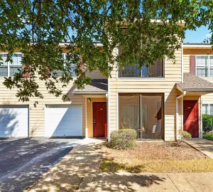 Image of Open Concept AU Townhome w\/Pool! Pets Welcome!