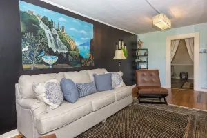 Image of 2 bedroom downstairs The Henry House and Queen pull out sofa