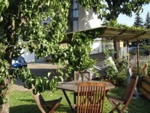Image of Apartment in the city park
