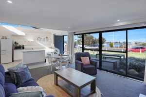 Image of On the lake at Penguin Mews: Ground floor pet friendly