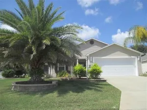 Image of WALK TO YOUR POOL CUTE HOME GOLF CART 2\/2 WITH DEN CORNER LOT THE VILLAGES FL