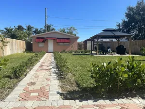 Image of 7 mins to the beach
