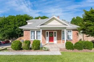 Image of Charming Brick Bungalow Steps from JMU Fenced backyard 30 day min
