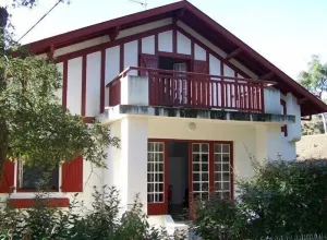Image of Mazouna - Hossegor agréable villa des années 60 rénovée sur terrain clos et arboré entre lac et océan