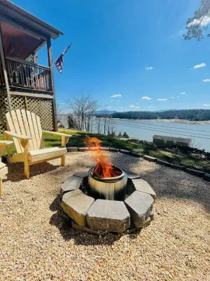 Image of 5bd~4ba Near Smoky Mountains Attractions~Majestic Views, Hot Tub, FirePit SMORES