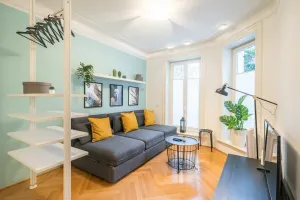 Image of Modern Apartment Near Außenalster