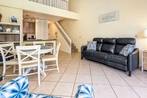 Image of Adorable Top Floor Maui Vista Condo