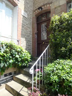 Image of Centrally Located Traditional Townhouse With Modern Amenities and Pretty Garden