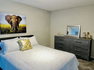Image of Modern, Chic, and Stylish 2 Bedrooms 2 Bathrooms