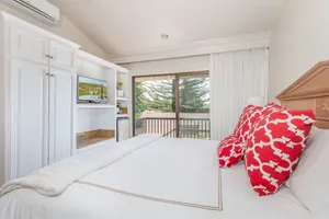 Image of Charming Napa Valley Retreat w/ Pool Near Wineries
