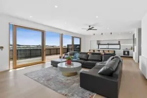 Image of Reflections at Lonsdale