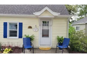 Image of Vintage Cozy Cottage 2 Blocks from Ludington Beach