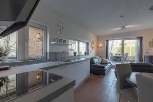 Image of Gorgeous Holiday Home by the Beachside