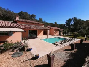 Image of Villa Luxueuse au Calme D'une Pinède