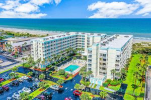 Image of Spacious, oceanfront condo with balcony, hot tub, pool, tennis & beach gear