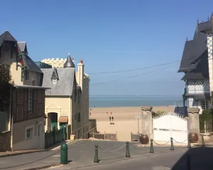 Image of Charming beachfront house with sea view