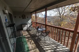 Image of Whistle’s Echo | Sweeping Ozark Views, 5 Mins to SDC