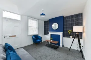 Image of Parliament Street - Modernized 2 bedroom apartment with enclosed garden