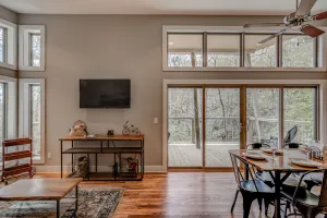 Image of PILOT COVE 2 BR Cabin - Modern Luxury w\/ Nature!