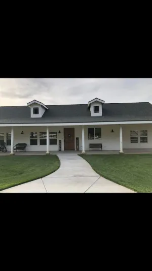 Image of Country Living! Large 2500 square foot home on 2 acres