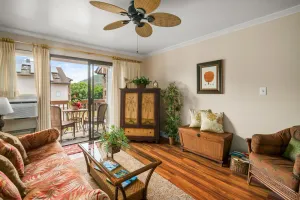 Image of Beautifully decorated in Hawaiian style.