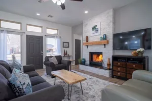 Image of 604 - Upscale, Modern & Comfortable, Pet friendly