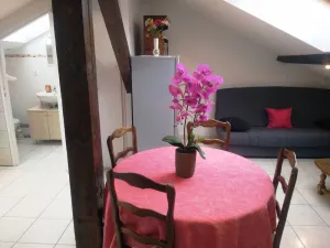Image of 4-person apartment