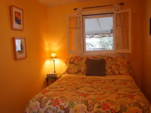 Image of Guest House Cottage in the West University neighborhood