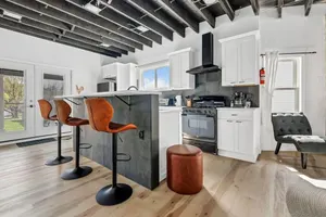 Image of Cool Urban Stay Downtown Loft