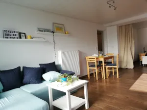 Image of Frisch Renoviertes, Lichtdurchflutetes Apartment!