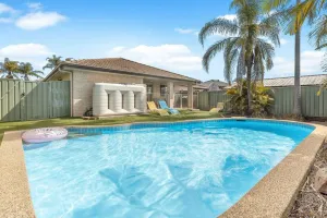 Image of Hunter Home with POOL / CINEMA ROOM / PING PONG