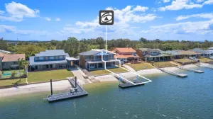 Image of Moondance 2