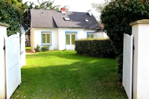 Image of 5 minutes from the beach HOUSE VERY COMFORTABLE LARGE GARDEN - MANY SERVICES
