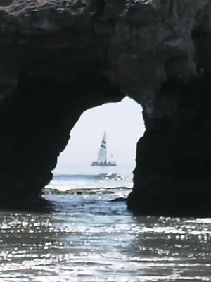 Image of The BEST Location! 4 bedrooms Beach Retreat 1.5 blks to beach Hot tub, Firepit