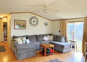 Image of Perfect for a contractor on temporary assignment. Private country setting.