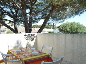 Image of Appartement moderne avec terrasse à 1500m de la plage, parking privé, lave-linge, 4 couchages - FR-1-249-177