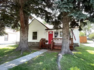 Image of Red Door Retreat- great location close to downtown Cody, pet friendly