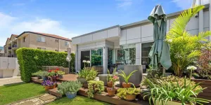 Image of Keith's on Sylvan Beach. Stylish 2BR unit with awesome Pumistone Passage views.