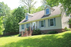 Image of Large Groups, Hot Tub, Near Attractions, Wooded\/Country Setting w\/Aparment\/Annex