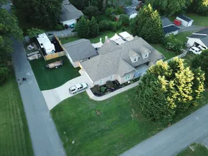 Image of EXCLUSIVE LARGE 2 BEDROOM SUITE W\/THEATER ROOM + KITCHEN