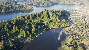 Image of Tenmile Retreat - on water, pet friendly, parking