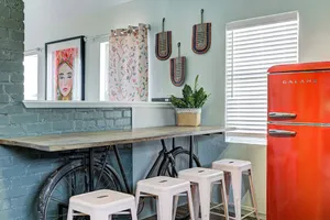 Image of Snuggle Inn - satisfy your wanderlust in Central NW OKC