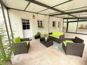 Image of Confort et Charme au Cœur de Loches - Gîte Tout Inclus avec Cour et Parking - FR-1-381-572