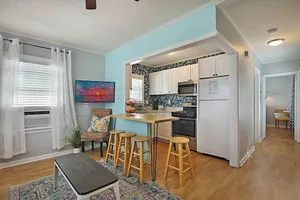 Image of 🌞Steps to Beach & Downtown, Cozy Beach Bungalow